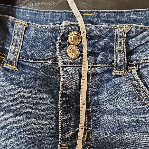 American Eagle Women’s Artist Cut Off Distressed Denim Shorts Size 8 - Picture 7 of 8
